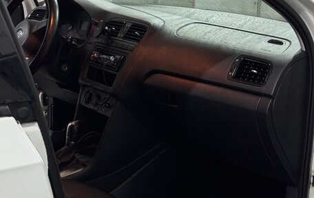 Volkswagen Polo VI (EU Market), 2012 год, 700 000 рублей, 3 фотография