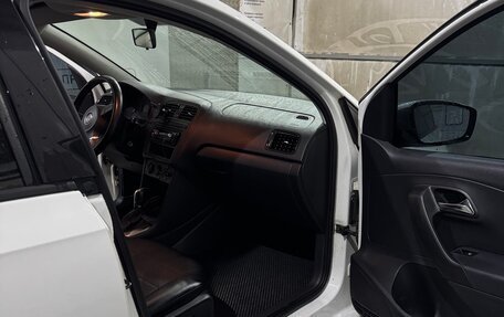 Volkswagen Polo VI (EU Market), 2012 год, 700 000 рублей, 4 фотография