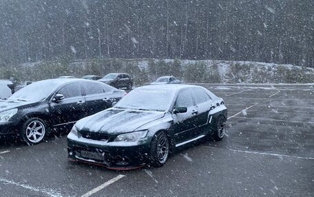 Lexus IS II рестайлинг 2, 1999 год, 2 000 000 рублей, 2 фотография