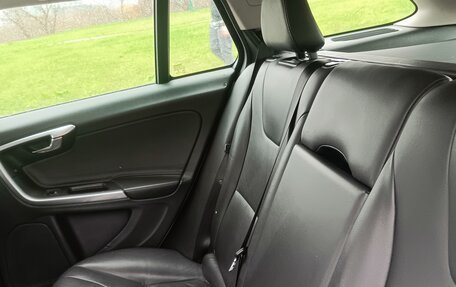 Volvo V60 Cross Country II, 2016 год, 1 620 000 рублей, 9 фотография