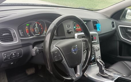 Volvo V60 Cross Country II, 2016 год, 1 620 000 рублей, 13 фотография