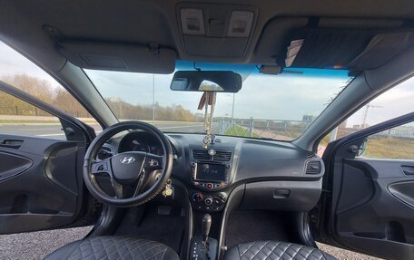 Hyundai Solaris II рестайлинг, 2011 год, 680 000 рублей, 5 фотография