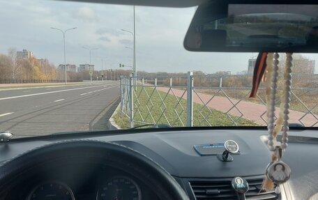 Hyundai Solaris II рестайлинг, 2011 год, 680 000 рублей, 4 фотография