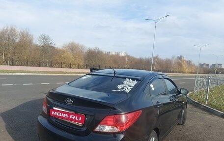 Hyundai Solaris II рестайлинг, 2011 год, 680 000 рублей, 28 фотография
