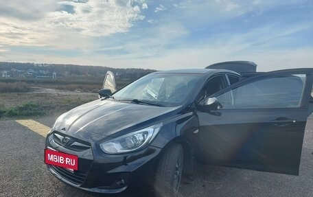 Hyundai Solaris II рестайлинг, 2011 год, 680 000 рублей, 18 фотография