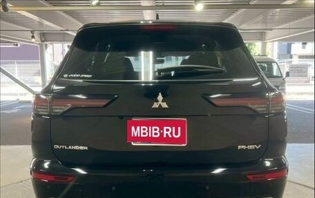 Mitsubishi Outlander, 2025 год, 5 100 000 рублей, 4 фотография
