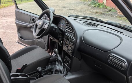 Chevrolet Niva I рестайлинг, 2019 год, 870 000 рублей, 15 фотография