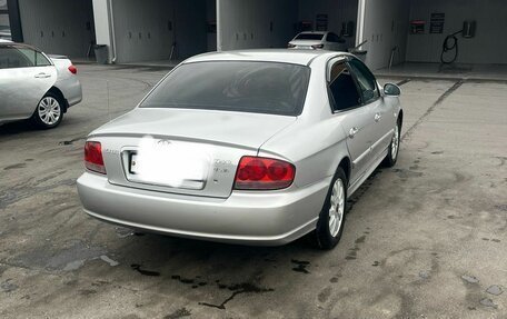 Hyundai Sonata IV рестайлинг, 2005 год, 600 000 рублей, 3 фотография