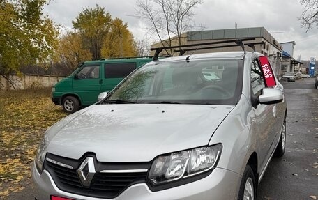 Renault Sandero II рестайлинг, 2016 год, 955 000 рублей, 1 фотография