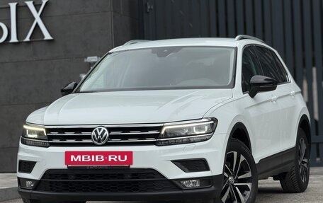Volkswagen Tiguan II, 2020 год, 2 700 000 рублей, 2 фотография