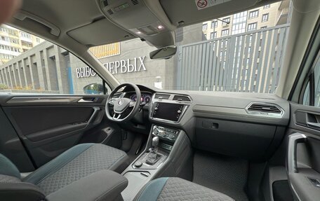 Volkswagen Tiguan II, 2020 год, 2 700 000 рублей, 27 фотография