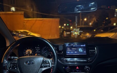 Hyundai Solaris II рестайлинг, 2021 год, 1 320 000 рублей, 7 фотография