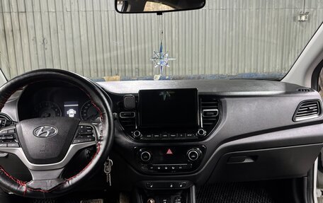 Hyundai Solaris II рестайлинг, 2021 год, 1 320 000 рублей, 17 фотография