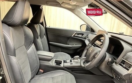 Mitsubishi Outlander, 2022 год, 3 100 000 рублей, 9 фотография