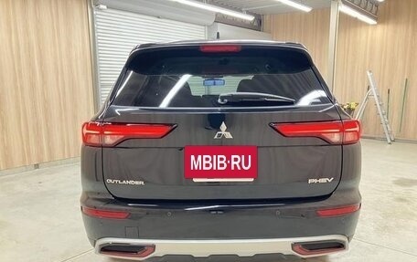 Mitsubishi Outlander, 2022 год, 3 100 000 рублей, 3 фотография