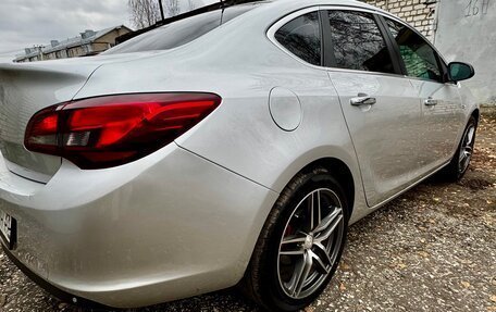 Opel Astra J, 2013 год, 1 000 000 рублей, 9 фотография