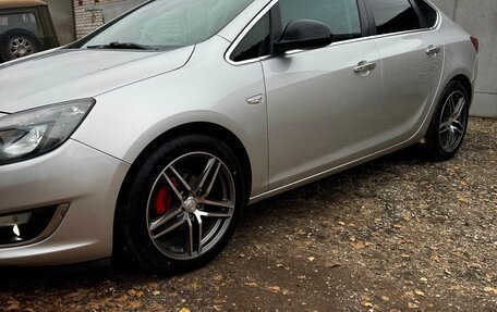 Opel Astra J, 2013 год, 1 000 000 рублей, 3 фотография