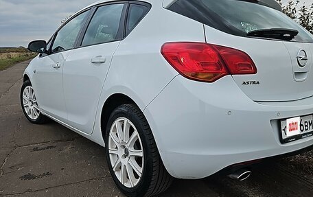 Opel Astra J, 2011 год, 690 000 рублей, 6 фотография