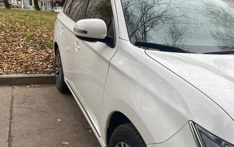 Mitsubishi Outlander III рестайлинг 3, 2022 год, 2 550 000 рублей, 7 фотография