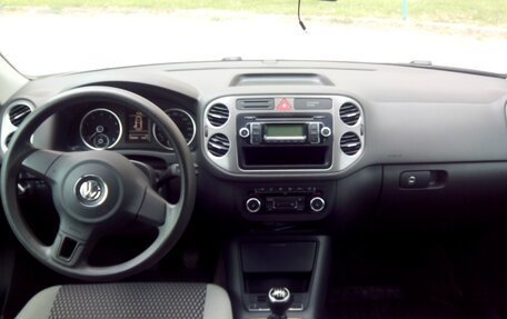 Volkswagen Tiguan I, 2011 год, 800 000 рублей, 11 фотография