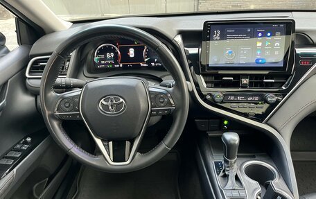 Toyota Camry, 2022 год, 3 300 000 рублей, 8 фотография