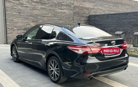 Toyota Camry, 2022 год, 3 300 000 рублей, 6 фотография