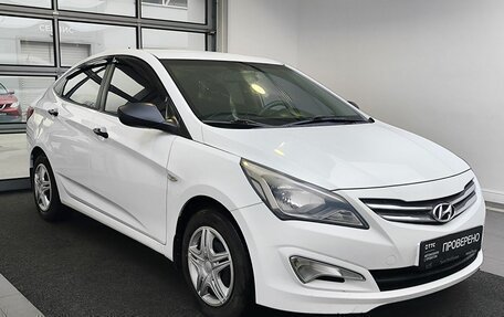 Hyundai Solaris II рестайлинг, 2015 год, 860 000 рублей, 3 фотография