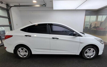 Hyundai Solaris II рестайлинг, 2015 год, 860 000 рублей, 4 фотография