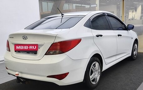 Hyundai Solaris II рестайлинг, 2015 год, 860 000 рублей, 5 фотография