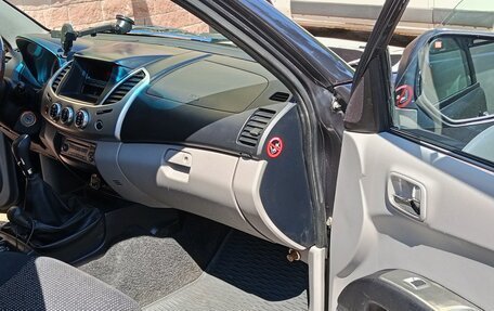 Mitsubishi L200 IV рестайлинг, 2012 год, 1 400 000 рублей, 15 фотография