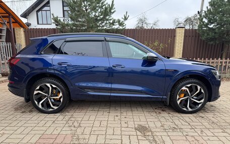 Audi e-tron I, 2022 год, 6 450 000 рублей, 4 фотография