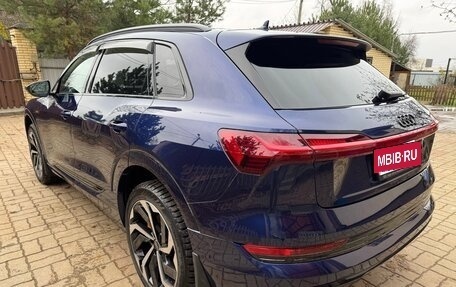 Audi e-tron I, 2022 год, 6 450 000 рублей, 7 фотография