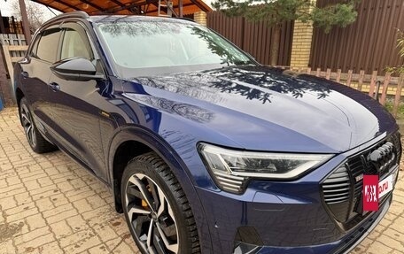 Audi e-tron I, 2022 год, 6 450 000 рублей, 3 фотография