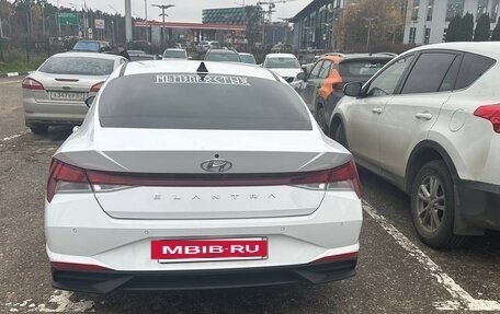 Hyundai Elantra, 2021 год, 1 550 000 рублей, 4 фотография