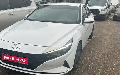 Hyundai Elantra, 2021 год, 1 550 000 рублей, 2 фотография