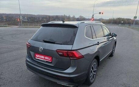 Volkswagen Tiguan II, 2018 год, 2 550 000 рублей, 1 фотография