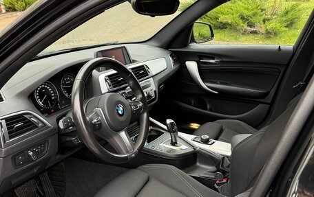 BMW 1 серия, 2019 год, 2 400 000 рублей, 2 фотография