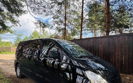 Hyundai Grand Starex Grand Starex I рестайлинг 2, 2011 год, 1 800 000 рублей, 3 фотография