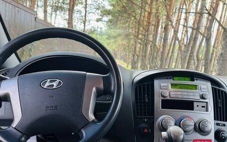 Hyundai Grand Starex Grand Starex I рестайлинг 2, 2011 год, 1 800 000 рублей, 10 фотография