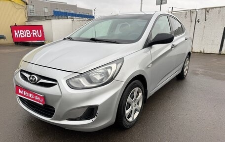 Hyundai Solaris II рестайлинг, 2013 год, 475 000 рублей, 1 фотография