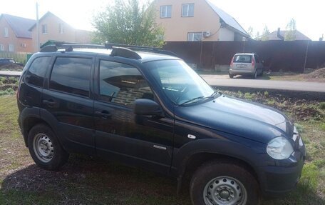 Chevrolet Niva I рестайлинг, 2018 год, 620 000 рублей, 3 фотография
