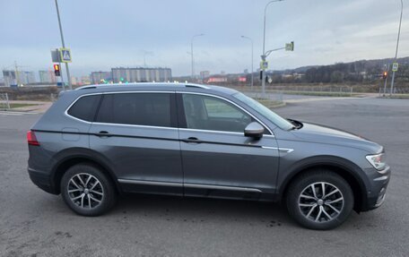 Volkswagen Tiguan II, 2018 год, 2 550 000 рублей, 7 фотография