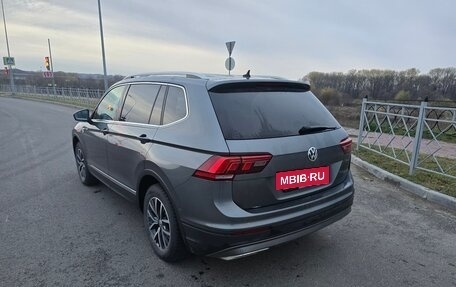 Volkswagen Tiguan II, 2018 год, 2 550 000 рублей, 2 фотография
