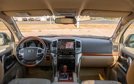 Toyota Land Cruiser 200, 2014 год, 4 150 000 рублей, 26 фотография