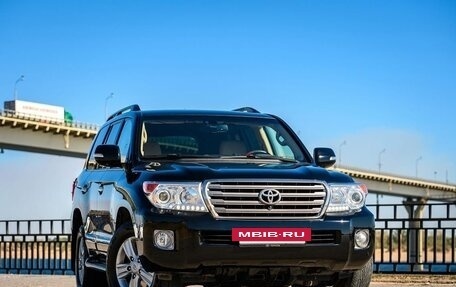 Toyota Land Cruiser 200, 2014 год, 4 150 000 рублей, 23 фотография
