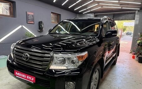 Toyota Land Cruiser 200, 2014 год, 4 150 000 рублей, 21 фотография