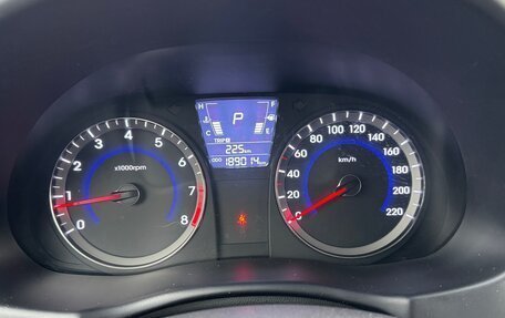 Hyundai Solaris II рестайлинг, 2013 год, 475 000 рублей, 12 фотография