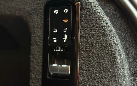 Land Rover Range Rover IV рестайлинг, 2022 год, 20 000 000 рублей, 14 фотография