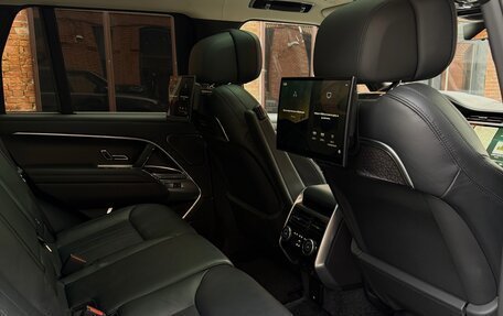 Land Rover Range Rover IV рестайлинг, 2022 год, 20 000 000 рублей, 16 фотография