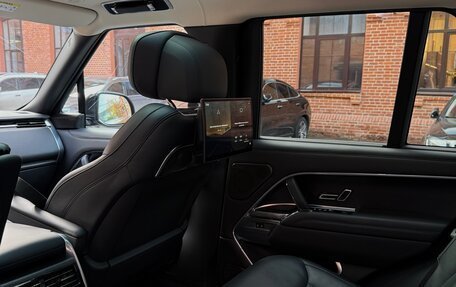 Land Rover Range Rover IV рестайлинг, 2022 год, 20 000 000 рублей, 22 фотография